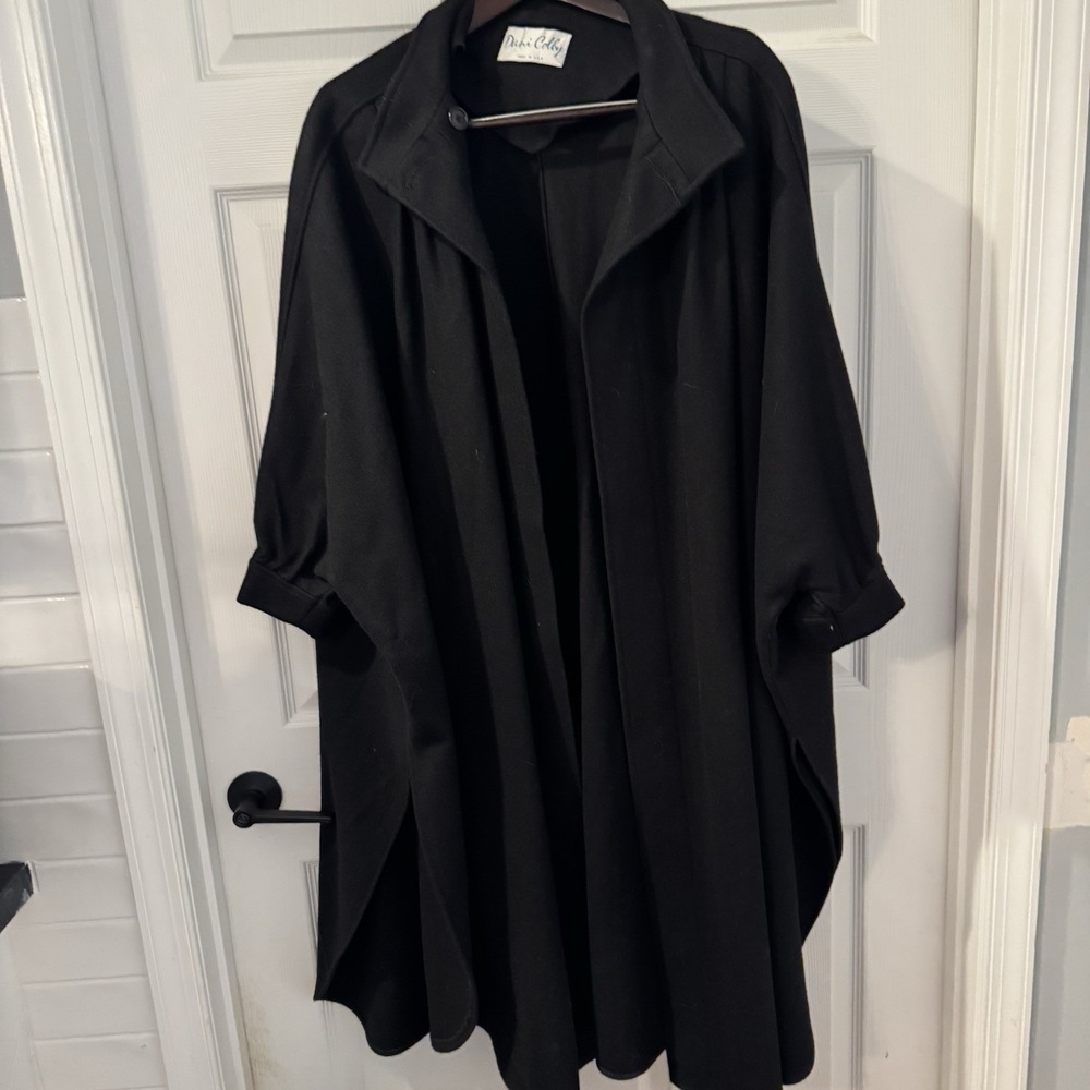 Vintage Dani Colby‎ Cape Coat poncho cloak Wool  One Size Black USA made Classic